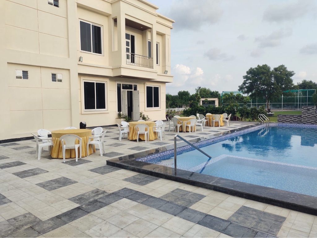 Private swimming pool at Eclipse Farmhouse, Moinabad
