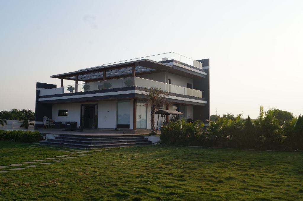 The farmhouse at Zen Anvisa Retreat, Kanakamamidi, Moinabad